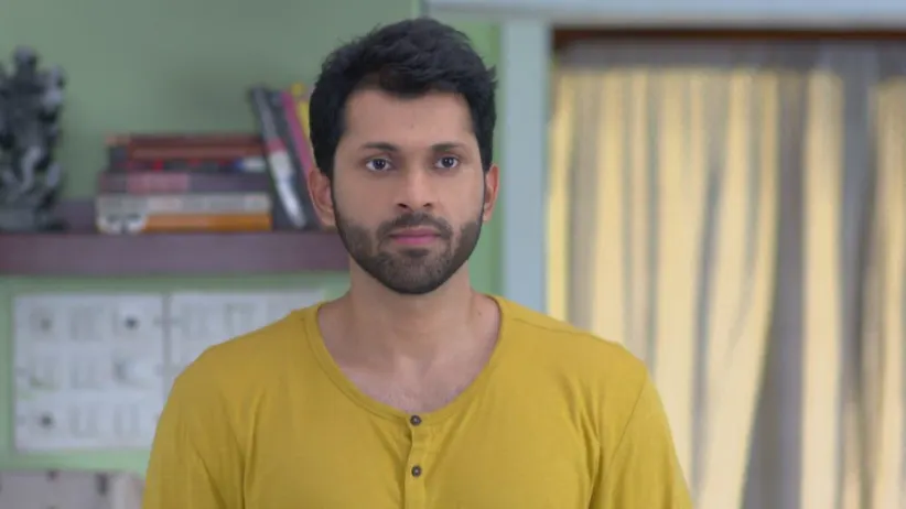 Soham's grandfather misunderstands Maddy - Agga Bai Sasubai