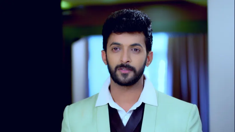 Aditya Apologises to Paarvathi - Paaru