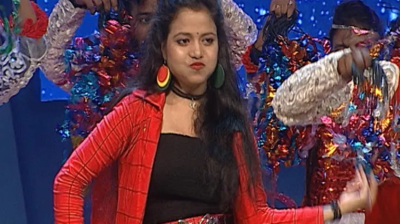 Pammi and Bibhu Kishore's special act - Saregamapa Mega Challenge