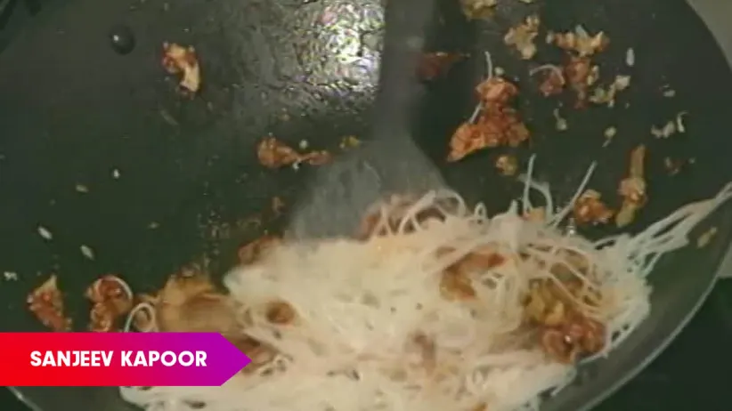 Spicy Rice Noodles by Sanjeev Kapoor - Khana Khazana