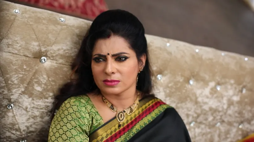 Akhila to recollect the things said by Adithya - Sembaruthi