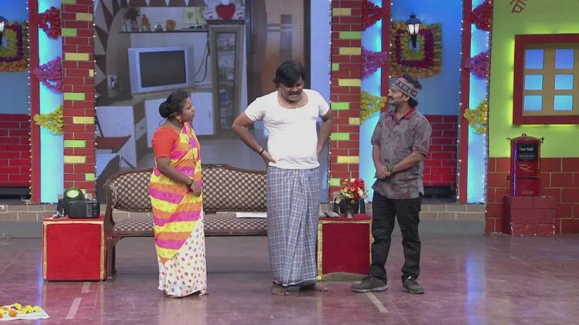 Comic act of Celebrity Pattern contestants