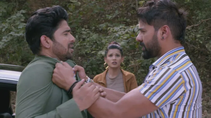 Abhi and Sanju come face-to-face - Kumkum Bhagya