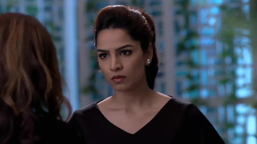 Aliya abducts Chutka and Chutki - Kumkum Bhagya