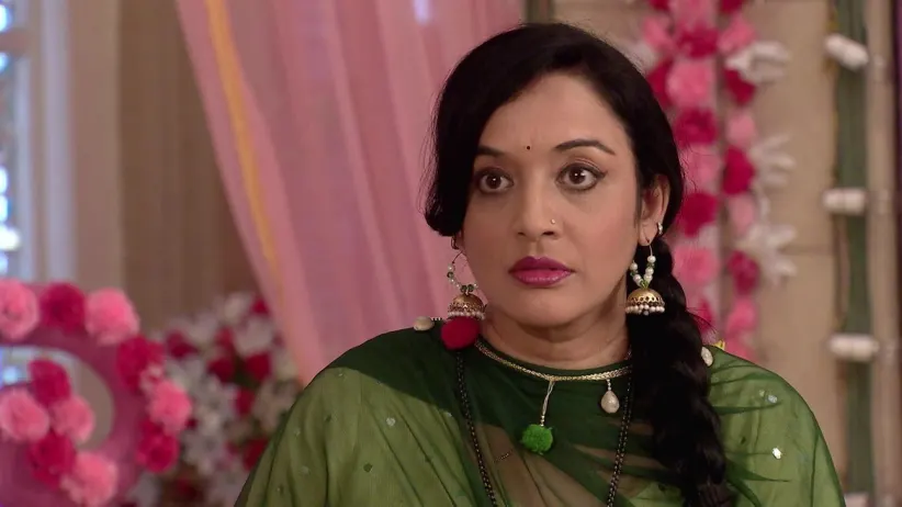 Abhi and Pragya get an electric shock - Kumkum Bhagya