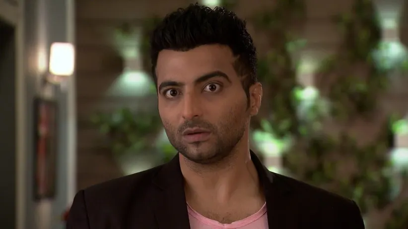 Sarla learns about Nikhil kidnapping Pragya - Kumkum Bhagya