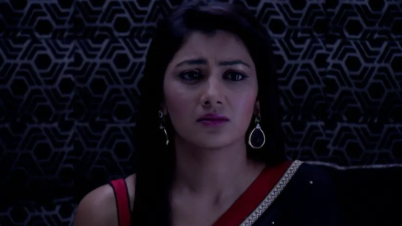 Sarla overhears Nikhil and Tanu's conversation - Kumkum Bhagya