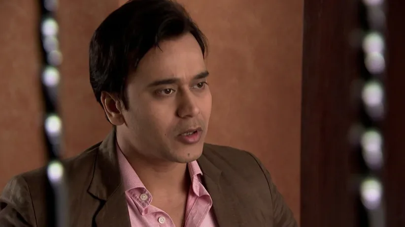Vijay's presence unsettles Alia and Tanu - Kumkum Bhagya
