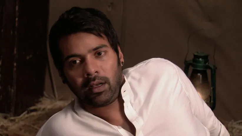 Aliya accuses Poorvi of helping the kidnappers - Kumkum Bhagya
