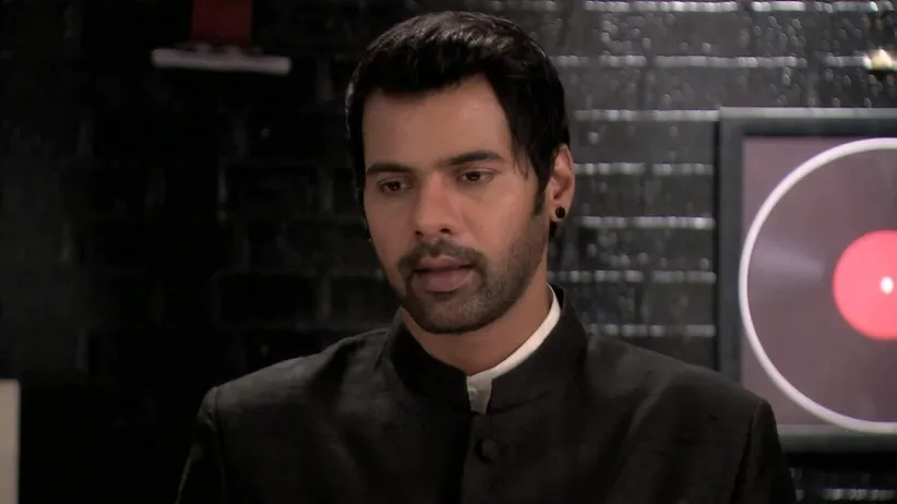 Pragya falls unconscious - Kumkum Bhagya