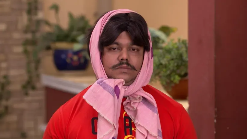 Vibhuti's head gets stuck in a vessel - Bhabi Ji Ghar Par Hai