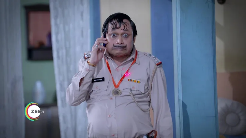 commissioner gives a medal to Happu | Happu Ki Ultan Paltan | Promo