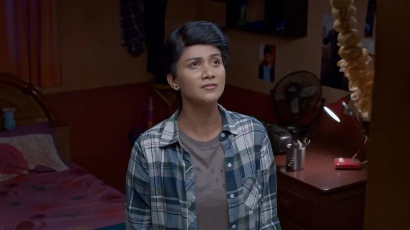 Divya convinces Sathya for the bike race - Sathya