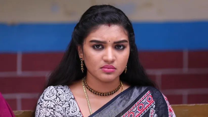Parvathy Slaps the MLA's Son