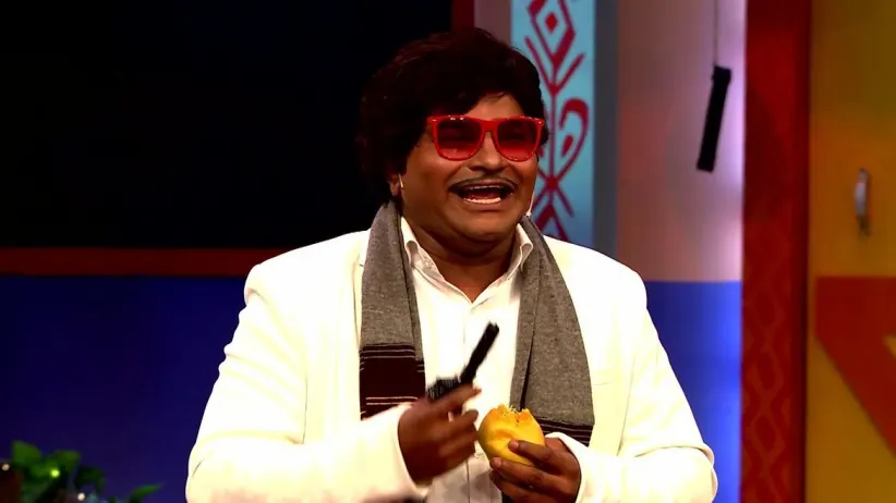 Kushal Badrike as Actor Raj Kumar | Chala Hawa Yeu Dya 2018