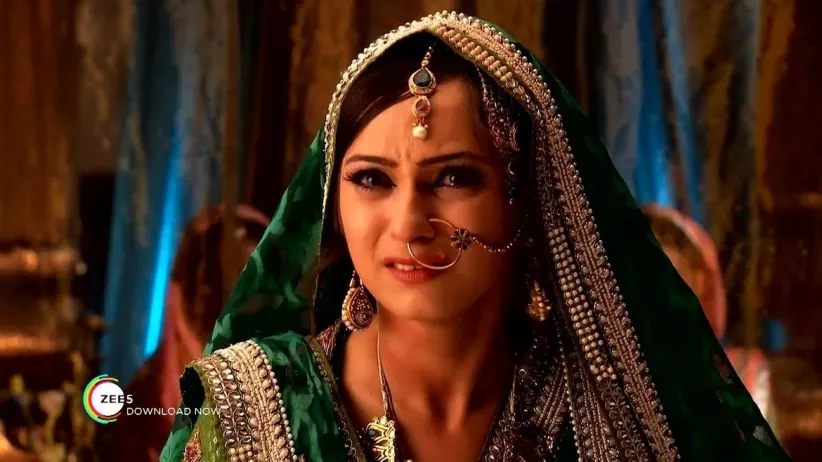 Jodha's Condition Scares Jalal | Jodha Akbar