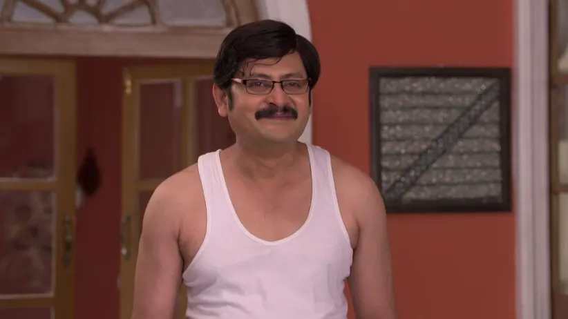 Angoori tends to Vibhuti's injury - Bhabi Ji Ghar Par Hai