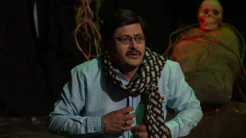 Baba Kamukanand helps Vibhuti and Manmohan - Bhabi Ji Ghar Par Hai