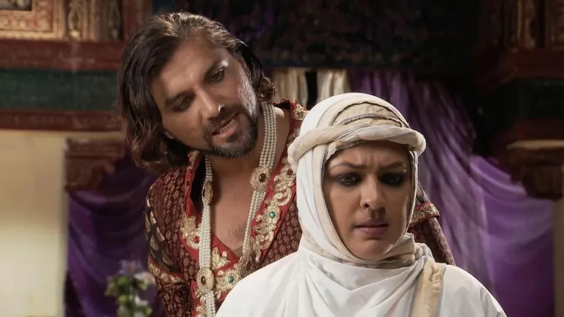 Ruqaiya plots against Jalal - Jodha Akbar