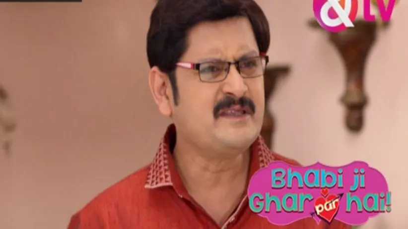 Saxena injures himself to change Manmohan's mind - Bhabi Ji Ghar Par Hai
