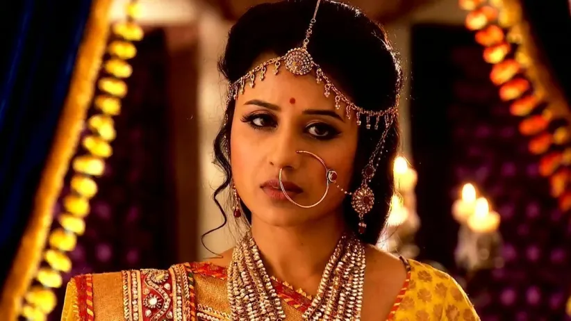 Jalal Gives Achal Singh the Fort