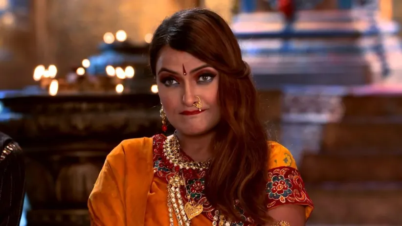 Durga Tries to Kill Bhavani