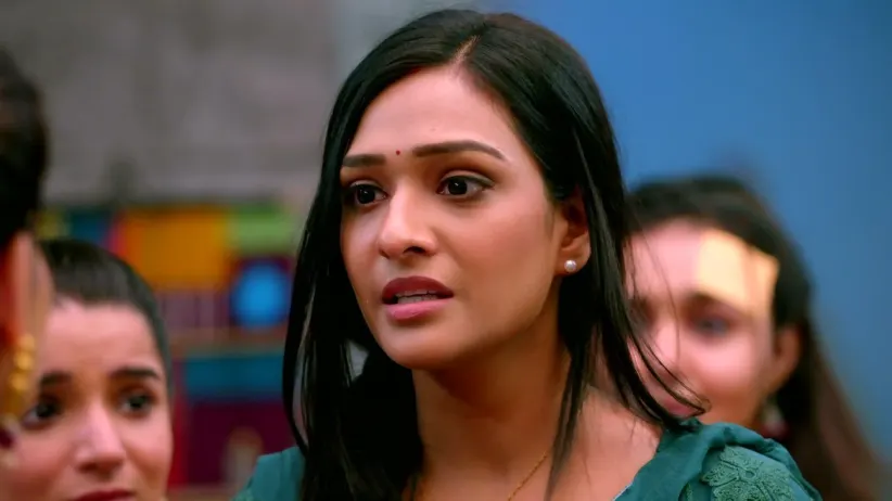 Neelam Visits Lakshmi's House with Money