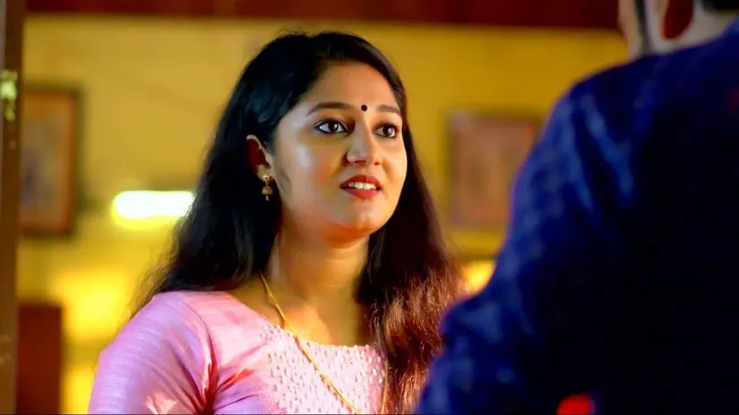 Ravi Varman Seeks Sarojam's Permission