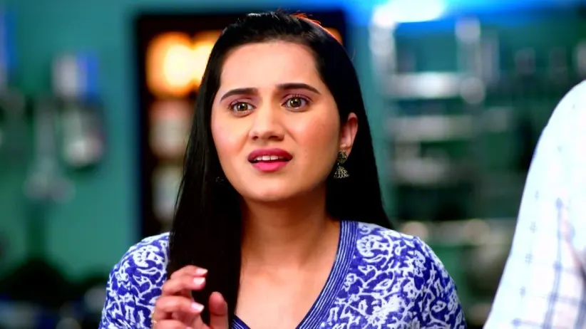 A Gypsy Predicts Naina's Marriage