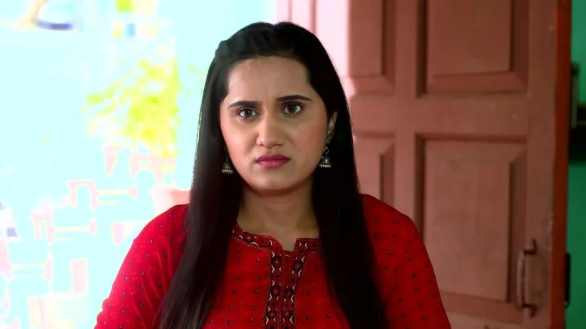 Mrs. Kapoor Wishes to Meet Naina