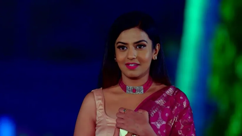 Shivani Gets Trishool’s Phone Number