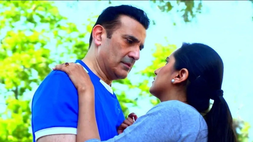 Naina Convinces Akash for a Leave