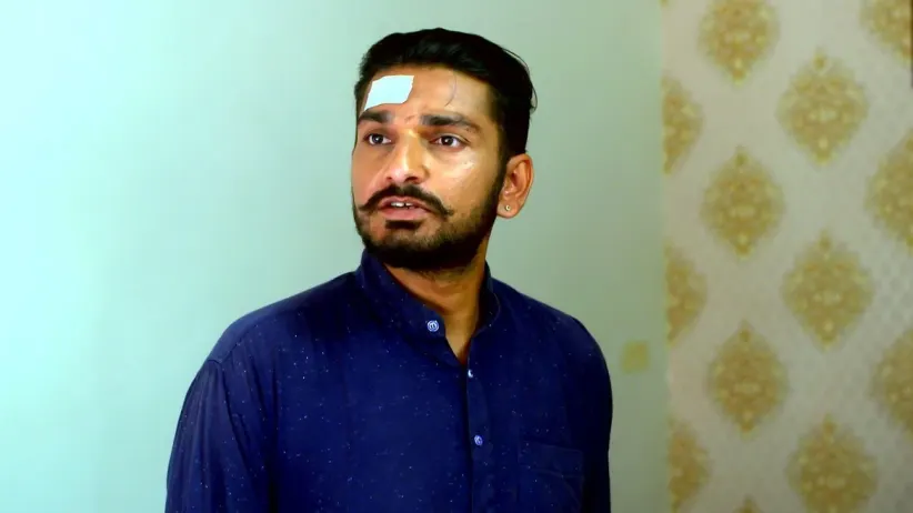 Shabbo Introduces Vikramjeet to Jagmohan
