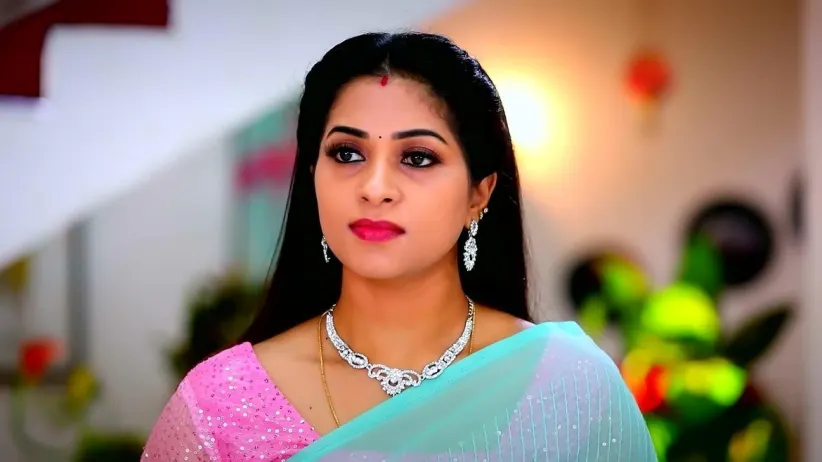Akhila Challenges the People at the Meeting