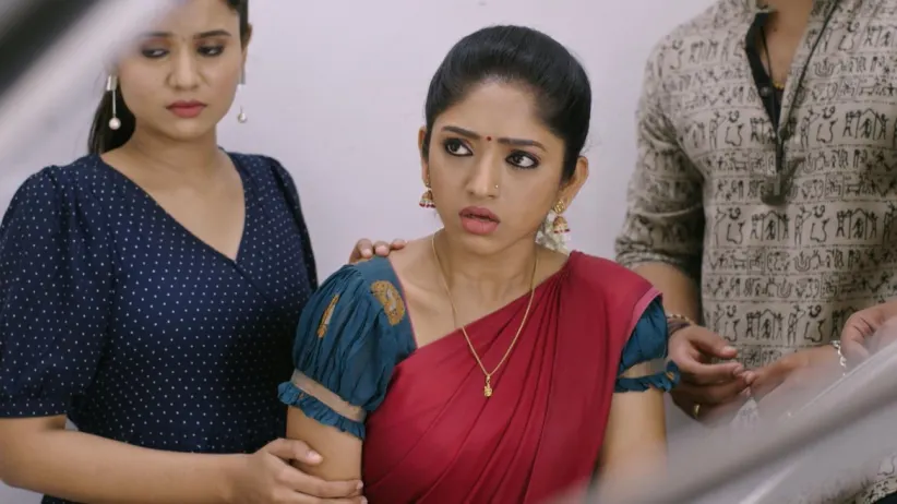 Niwas Proposes Ramya