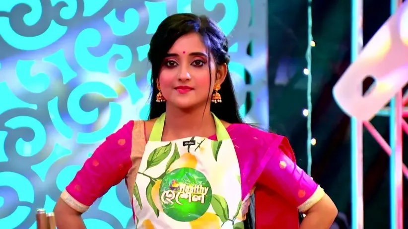 Mithai Cuts Her Hand while Cutting `Mocha’