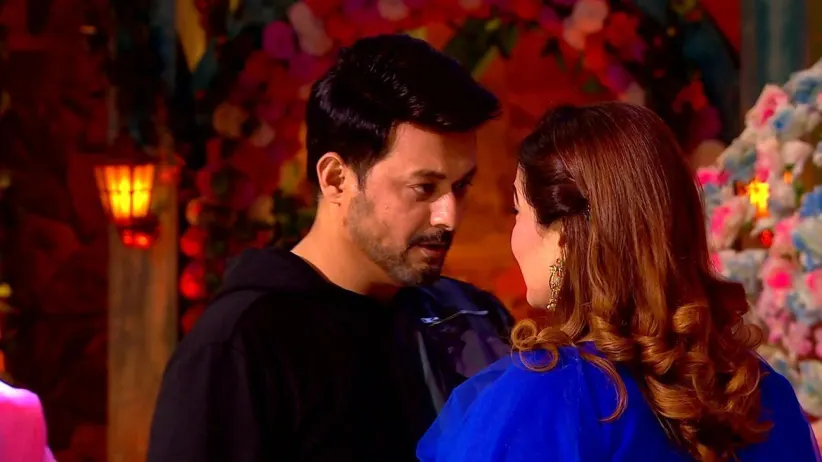 The Stars of 'Tu Tevha Tashi' Make a Special Appearance