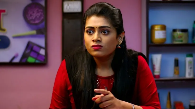 Chinu Suspects Ajit Kumar and Dimple