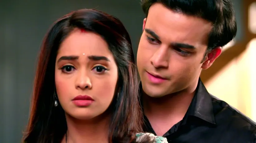 Prachi Stands Up for Ranbeer