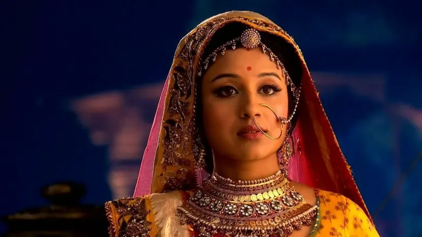 Mahamanga Tries to Make Ruqaiya Jealous