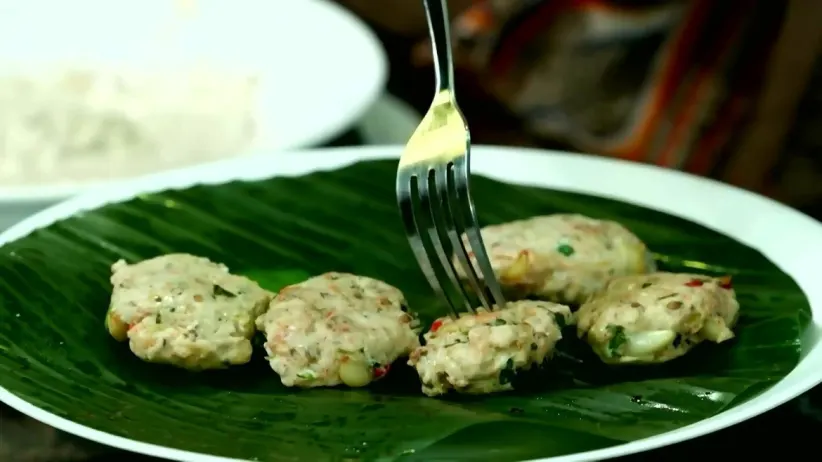Bhola Bhapa and Mangser Pithe