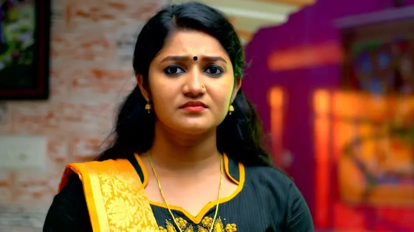 Sreelakshmi Threatens Sandra