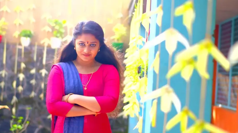 Ishwariamma Advises Ravi Varman