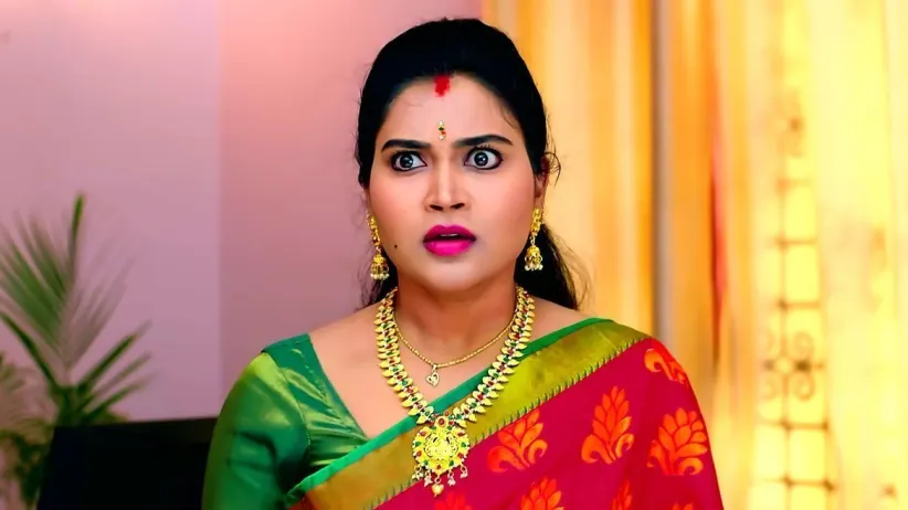Rajendra Chides Sumitra and Divya