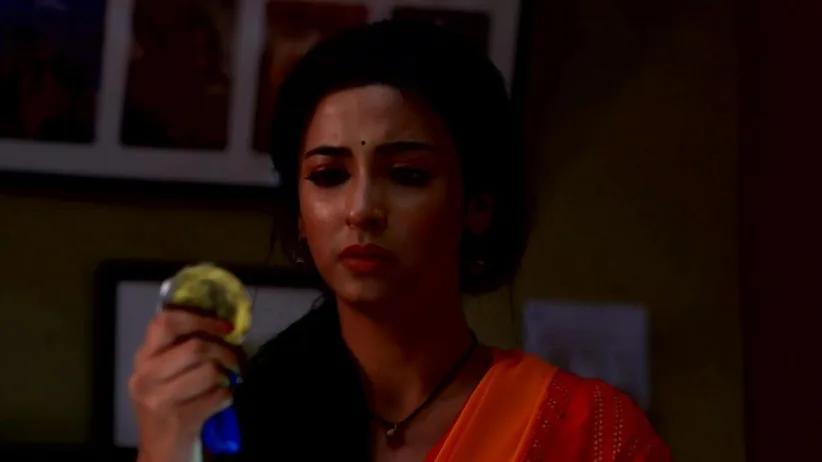 Roopa Plans to Evict Sabitri