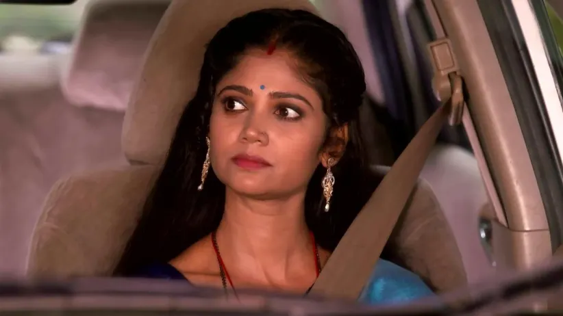 Arya Takes Santoshi for a Holiday