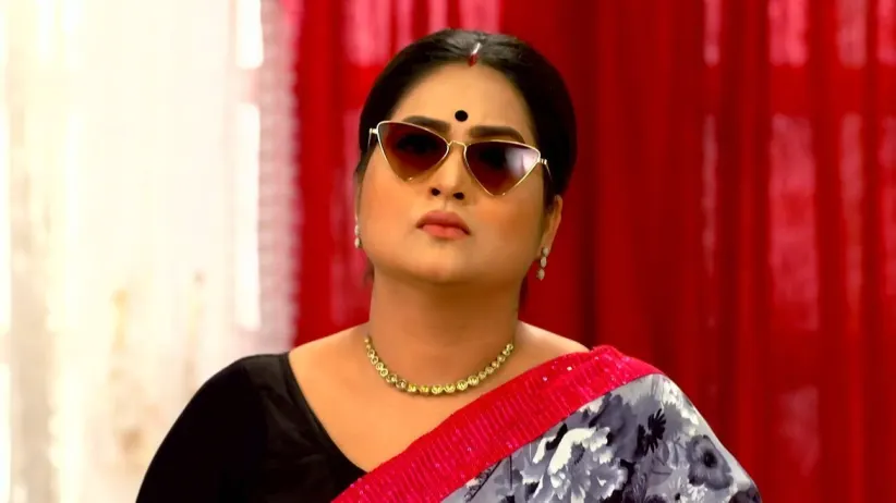 Urmi's Questions Scare Gayetri