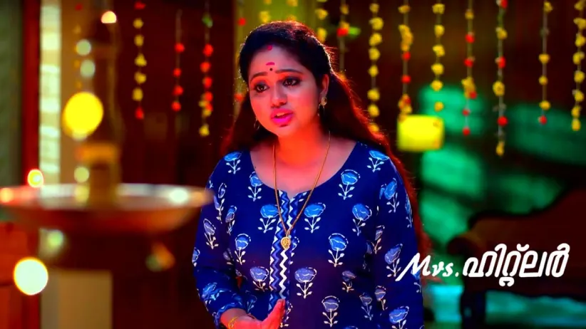 Avinash Gives 'Vishukodi' to Priya