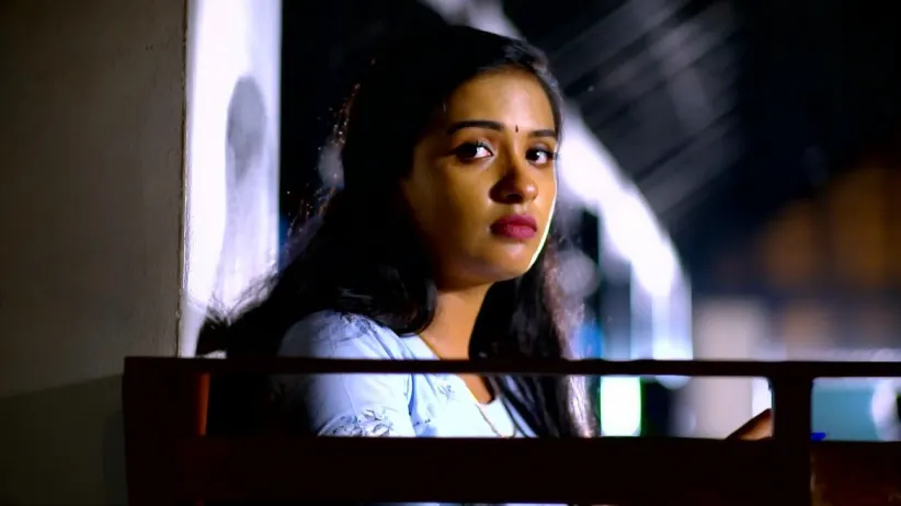 Shalini Enquires about Satyabhama