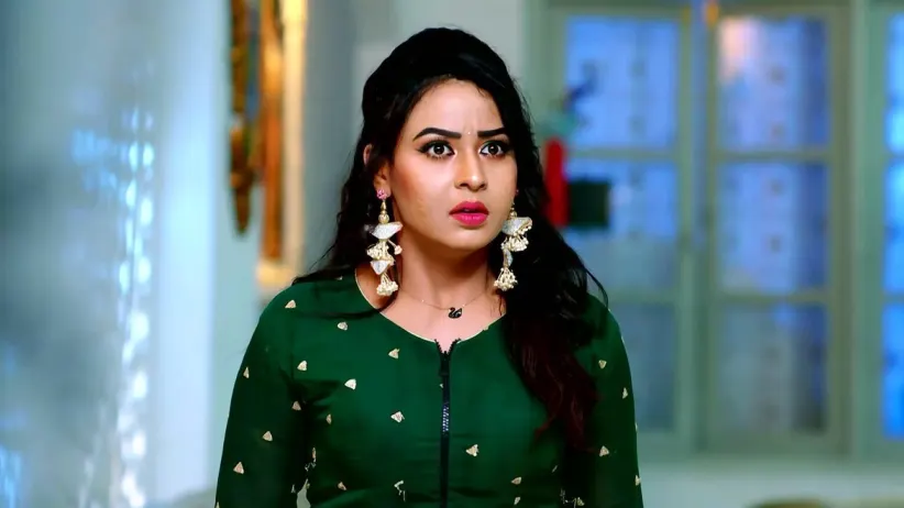 Preeti Tries to Snatch Bhashini's Nuptial Chain